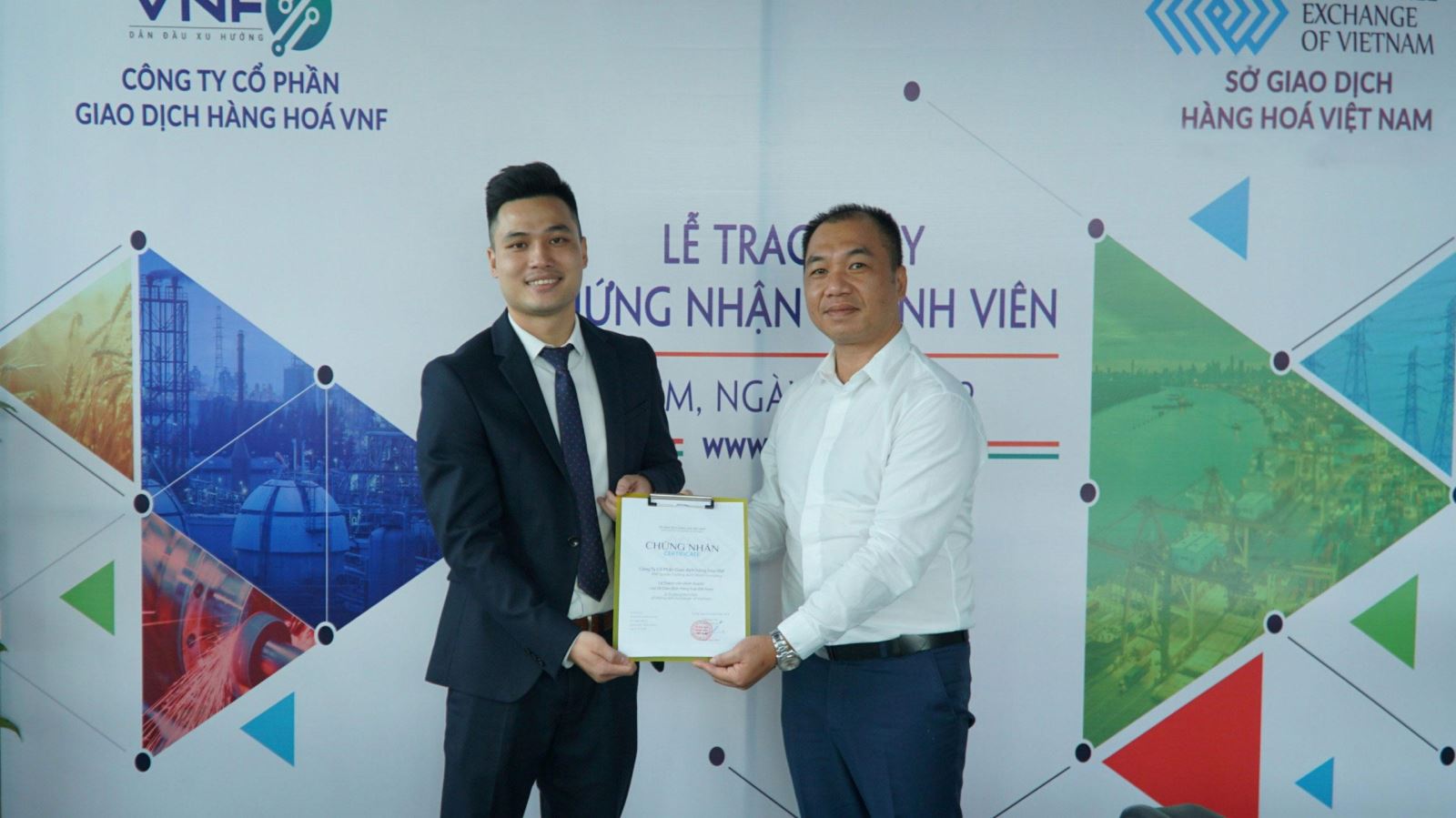 Sở Giao dịch Hàng hóa Việt Nam trao Giấy chứng nhận Thành viên kinh doanh mới